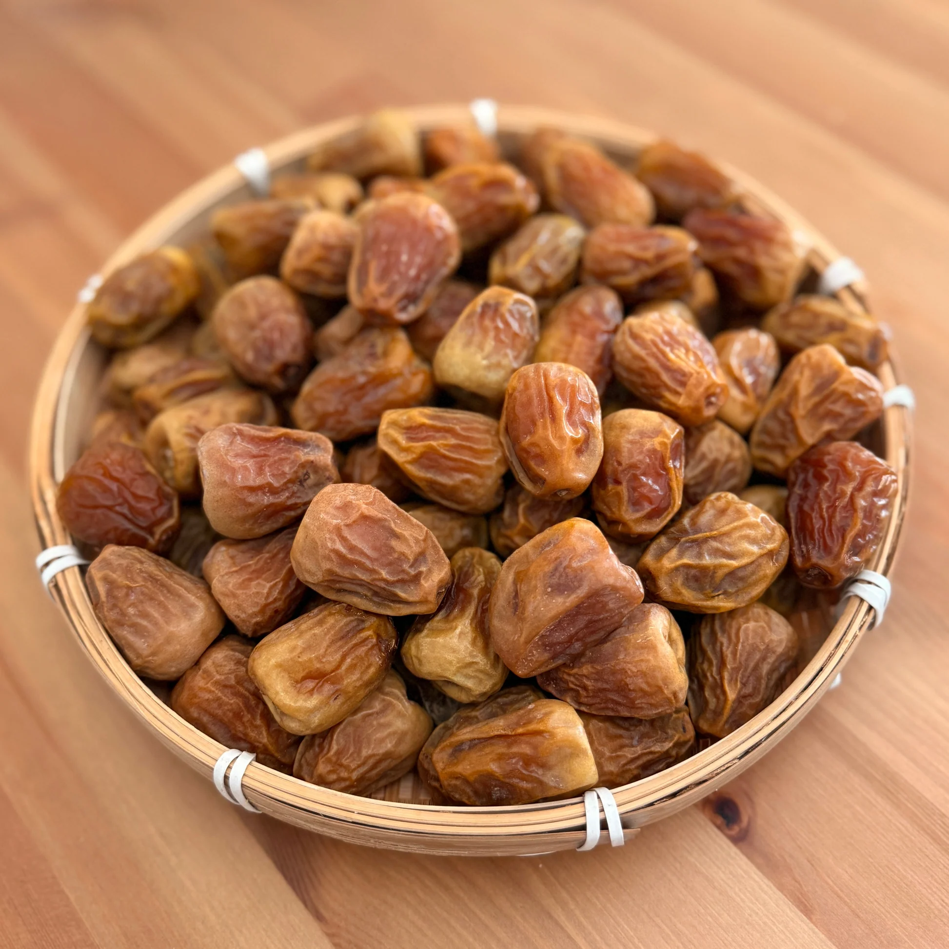 রাজকীয় স্বাদের সেরা খেজুর